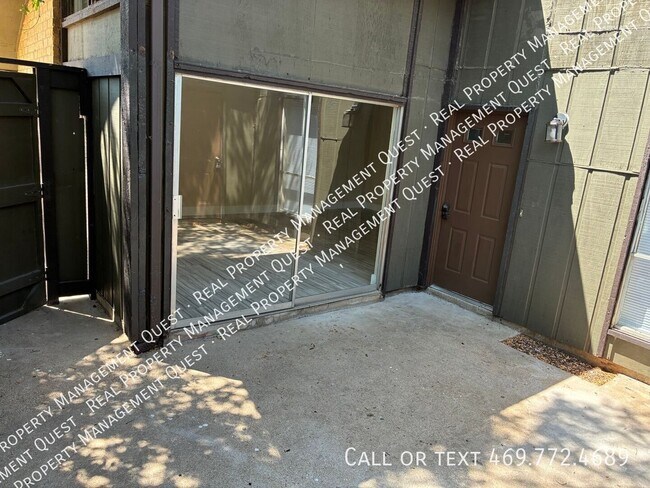 Building Photo - 4641 Country Creek Dr