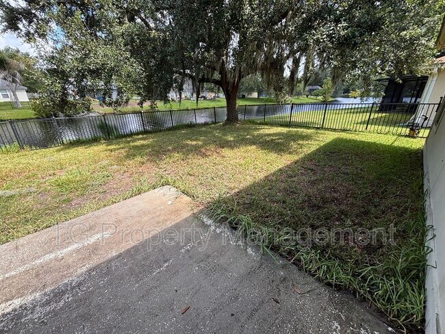 Building Photo - 14160 Fish Eagle Dr E