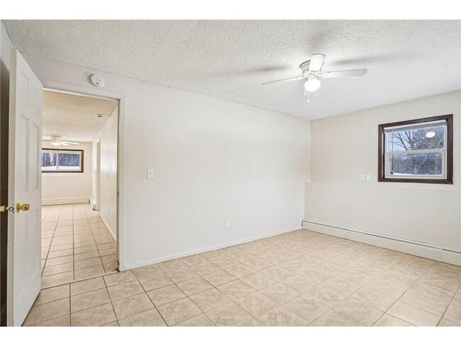 Building Photo - 17256 Kenyon St NE