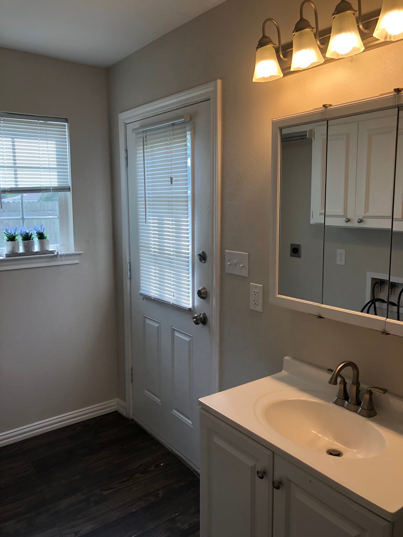 Direct access to backyard - 10211 Galway Dr