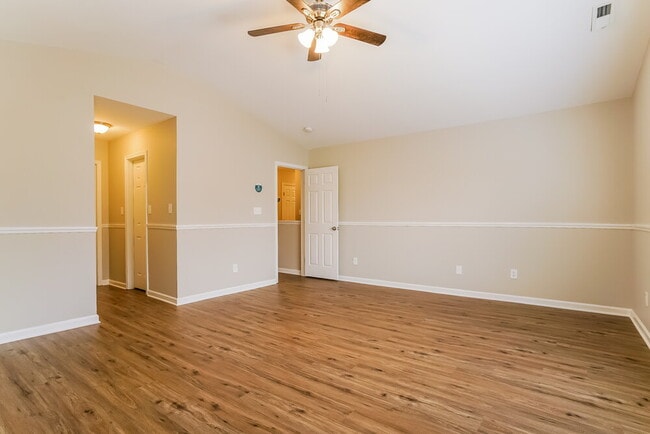Building Photo - 4104 Taylor Oaks Dr