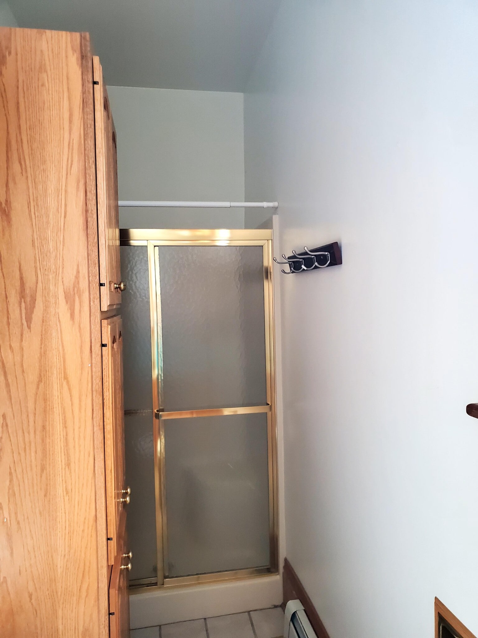 Washroom Shower, Linen Closet - 204 Crawford Ave