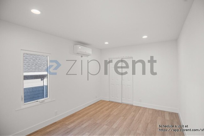 Building Photo - 2906 Adeline St