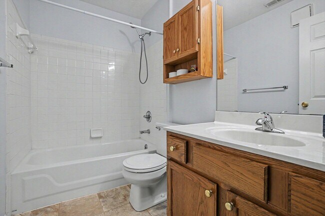 Building Photo - 38 Rio Grande Cir