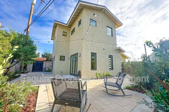 Primary Photo - 1154 Essex Way