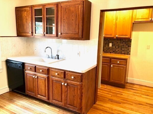 Building Photo - 12 Pinehurst St