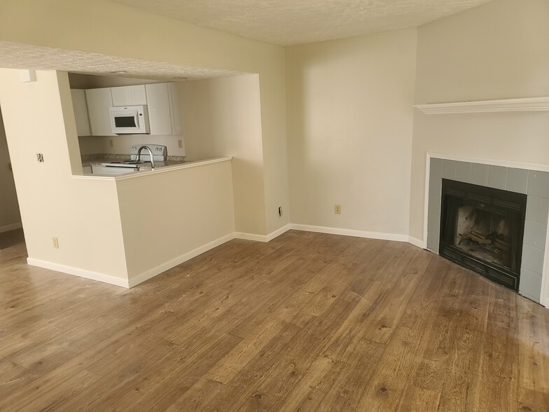 Building Photo - 1774 Rock Creek Dr