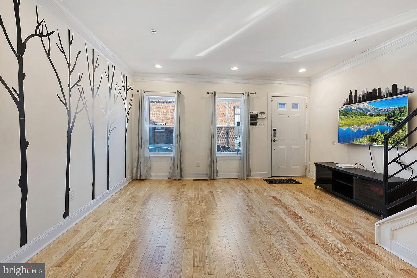 Building Photo - 1347 S 20th St