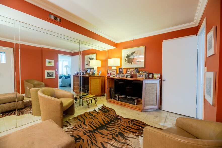 Den (now painted white) - 1000 Quayside Ter