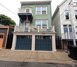 Building Photo - 1710 N Sedgwick St