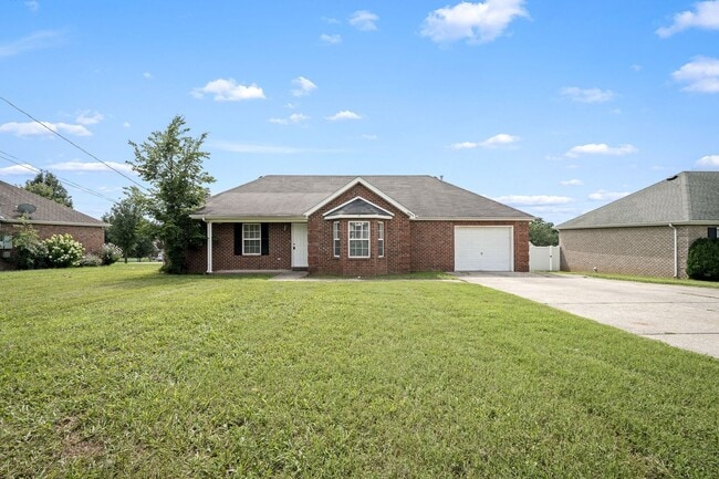 Building Photo - 9002 Macbeth Dr