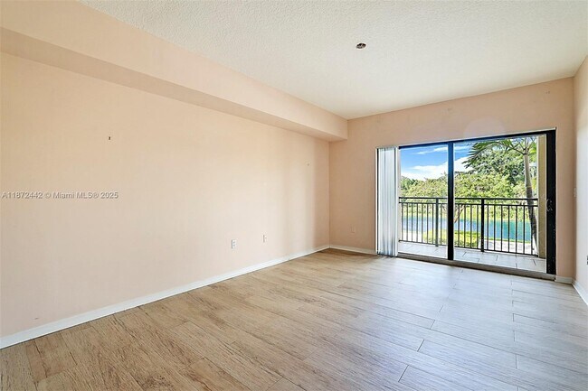 Building Photo - 4905 Midtown Ln