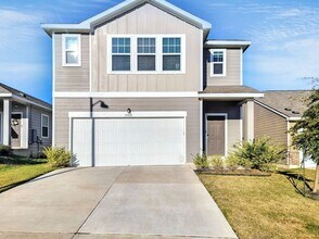 Building Photo - Beautiful 5 BR / 3 BA Home for Rent in Pfl...