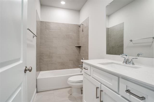 Building Photo - 810 Sicily Blvd