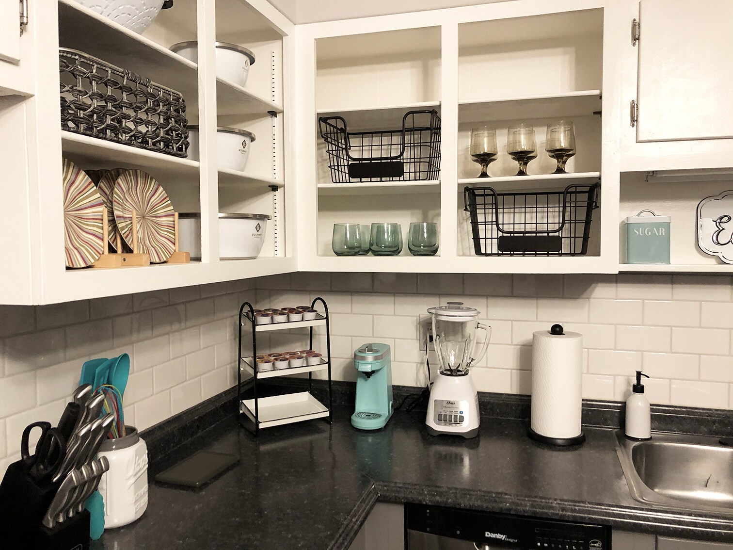 Kitchen - 33 E 9th St