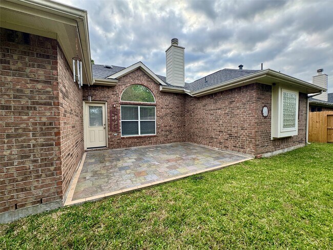 Building Photo - 24234 Lake Path Cir