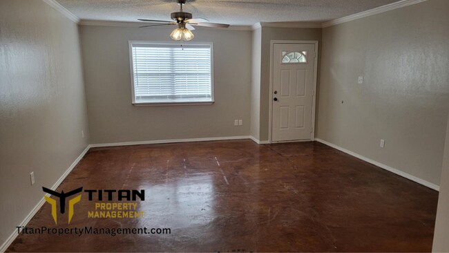 Building Photo - 2 bed/2 bath Apartment