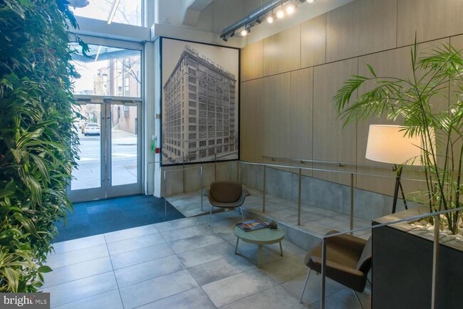 Building Photo - 2200 Arch St