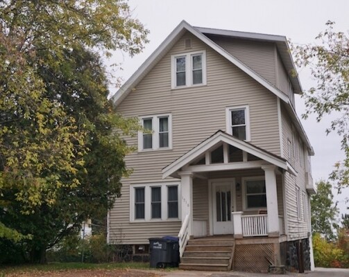 Primary Photo - 1716 E 5th St