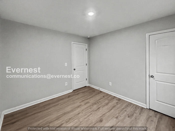 Building Photo - 5285 Hanover St