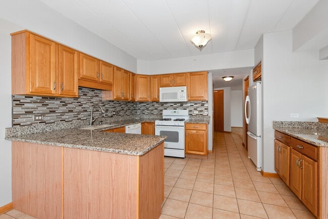 Building Photo - 14130 Sheffield Dr