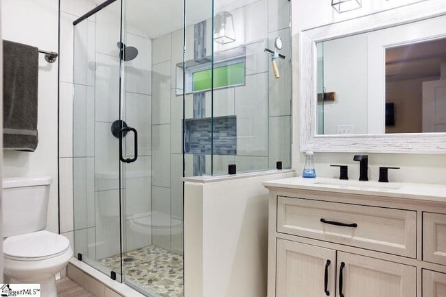 Building Photo - 4 Lindberg Ave