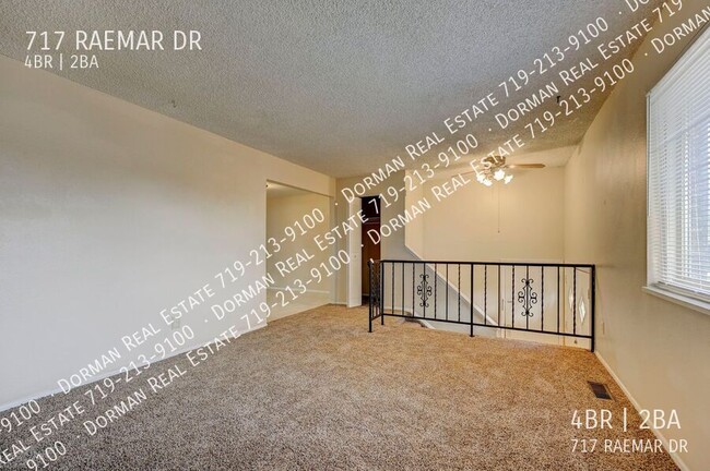 Building Photo - 717 Raemar Dr