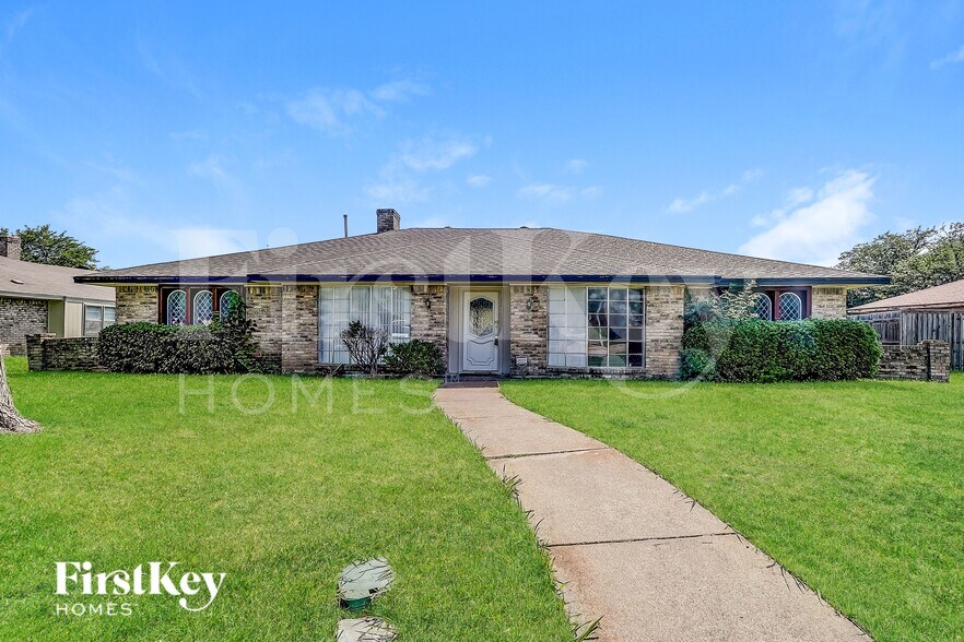 Building Photo - 1021 Shadywood Ln