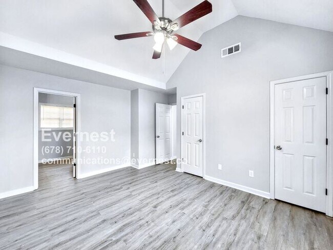 Building Photo - 1827 Belcher Pl SW