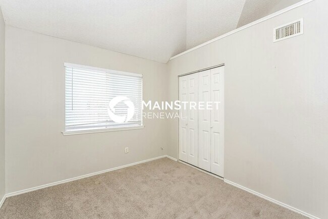Building Photo - 3 Bedroom Pet-Friendly Home in Fort Worth,...