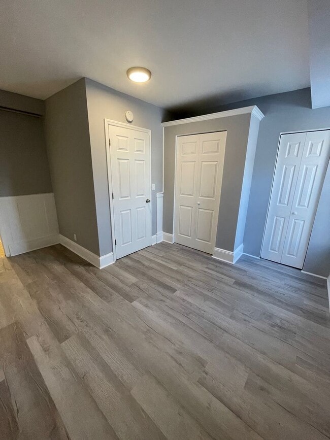 Building Photo - 89 Dubois St