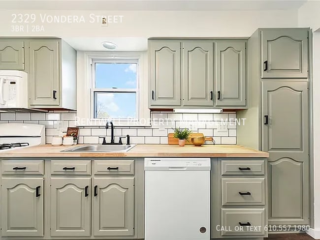 Building Photo - 2329 Vondera St