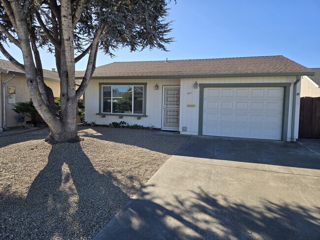 Primary Photo - 613 Peartree Dr