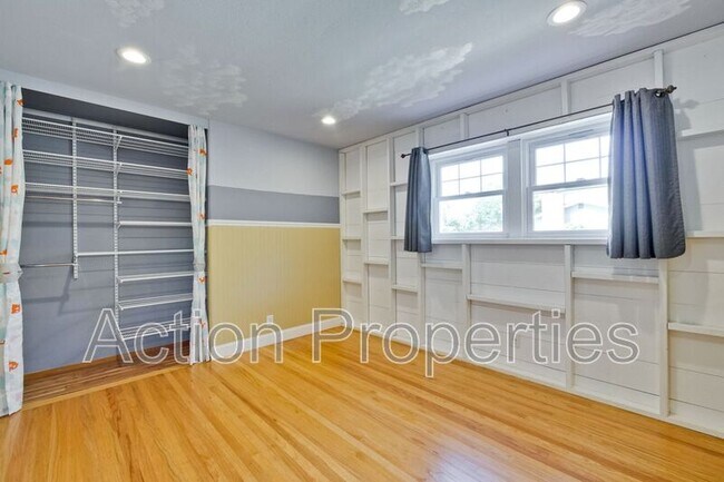 Building Photo - 1549 Alisal Ave