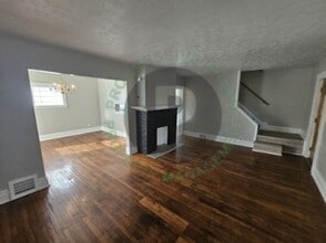 Building Photo - 4916 E 85th St