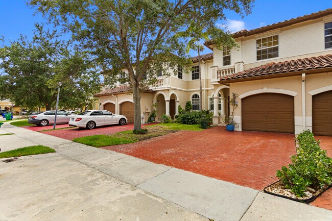 Building Photo - 5056 SW 141st Ave