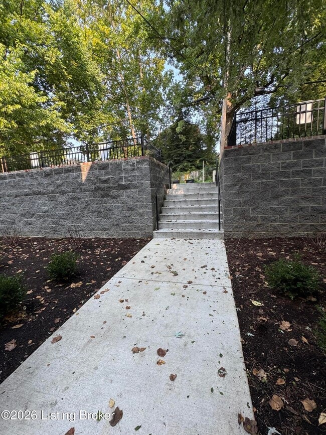 Building Photo - 2113 Speed Ave