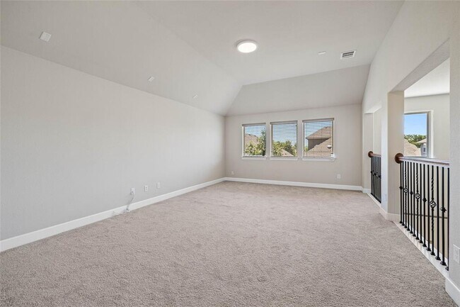 Building Photo - 3008 Paseo de Charros