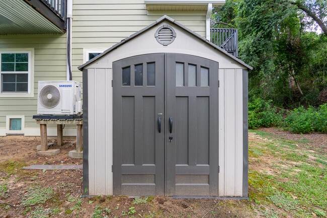 Building Photo - 202 Lagoon Dr