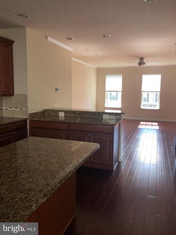 Building Photo - 7242 Brinley Way