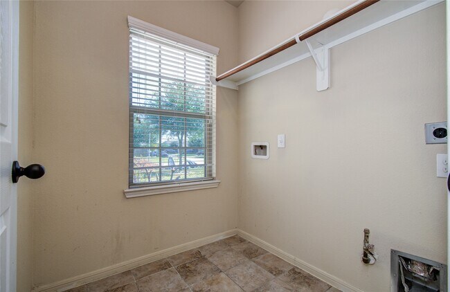 Building Photo - 23003 Black Mountain Ash Ct