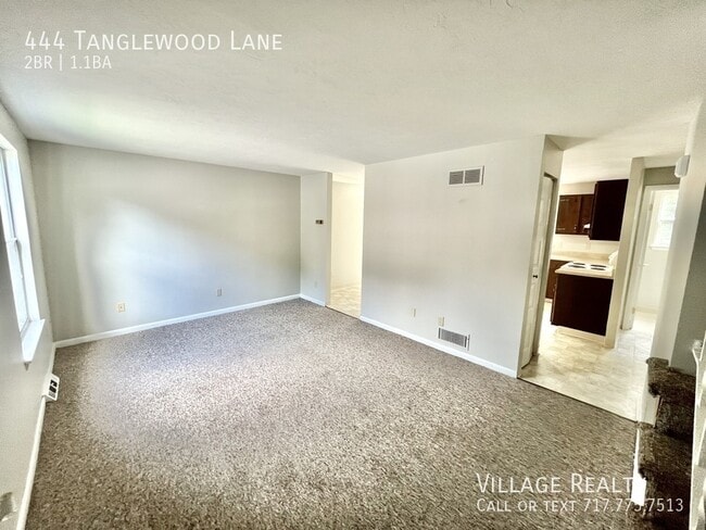 Building Photo - 444 Tanglewood Ln