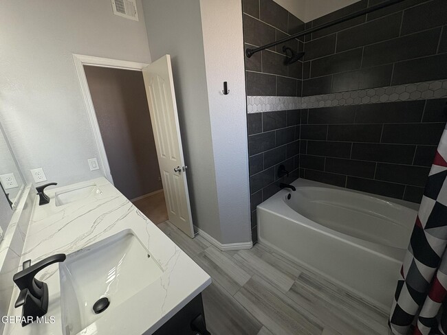 Building Photo - 3129 Tierra Agave Dr