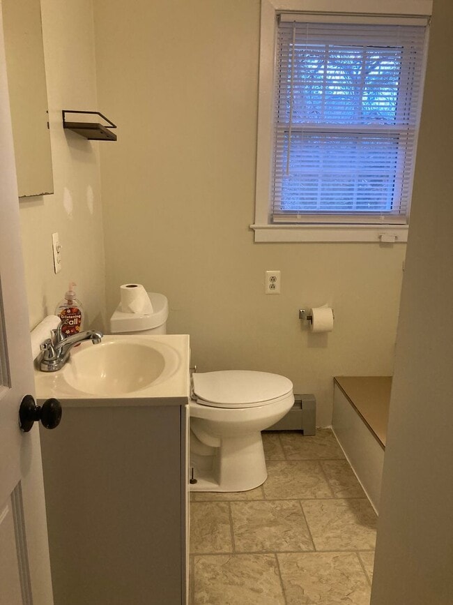 Building Photo - Cute 2 bedroom house in the countryside of Greencastle