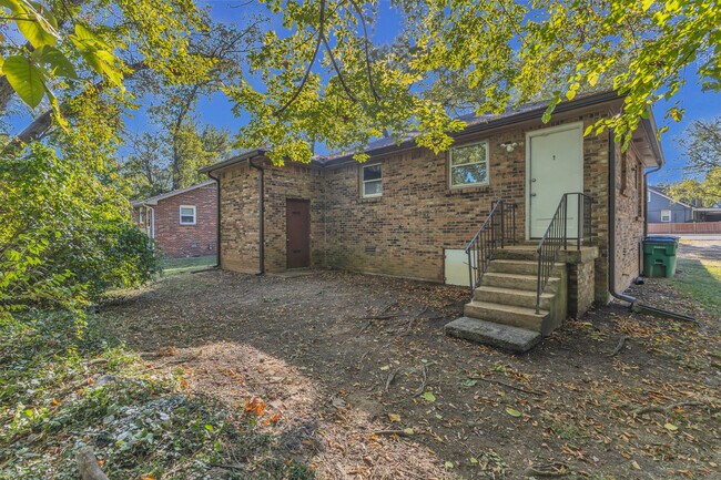 Building Photo - Charming Duplex in Prime Walkable 12 South Location!
