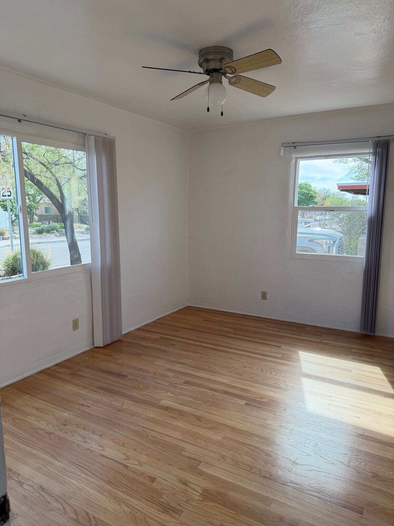 Building Photo - 4161 Mesa Verde Ave NE
