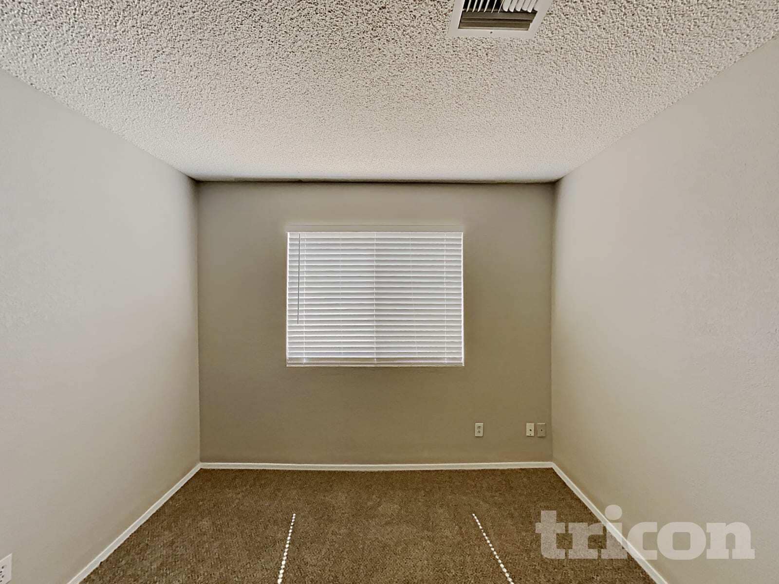 Building Photo - 3561 E Sequoia Dr