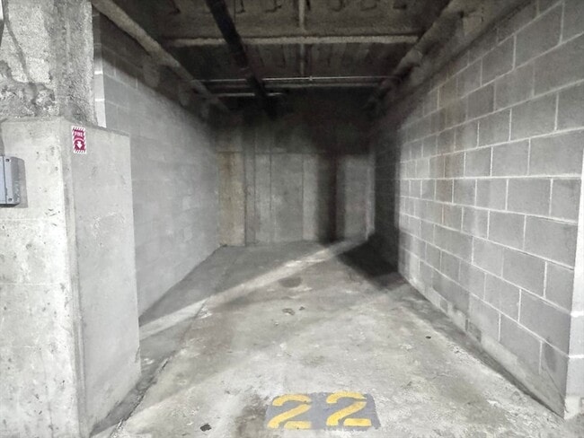 Building Photo - 323 Boylston St