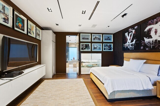 Building Photo - 8356 Sunset View Dr