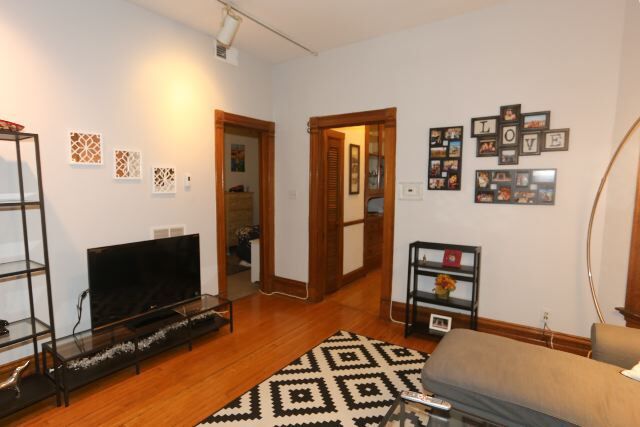 Building Photo - 2661 N Burling St